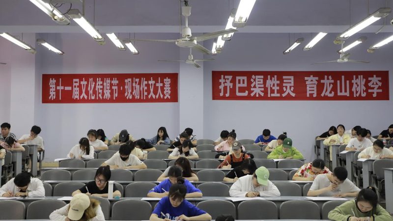 文化传媒公司加盟售后：揭秘加盟背后的服务保障**